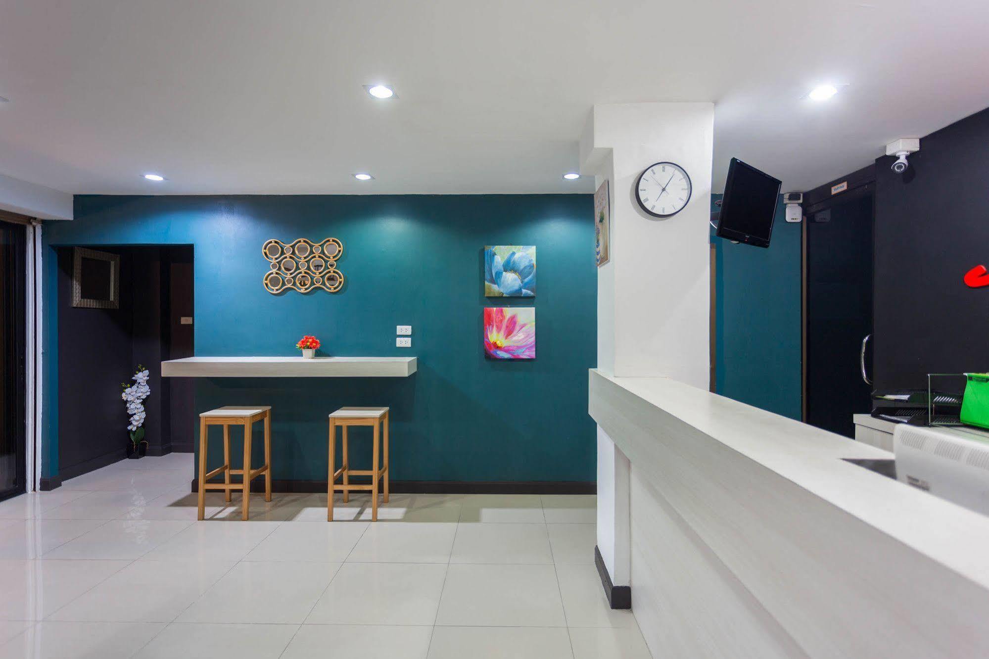 Simple Boutique Seabreeze Hotel Patong ภายนอก รูปภาพ